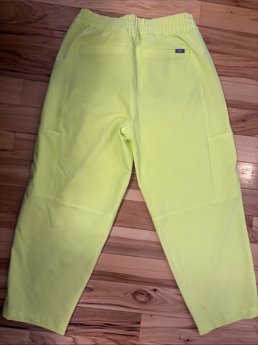 Figs Neon Yellow Scrub Set with Blue Drawstring (large) - Picture 8 of 10